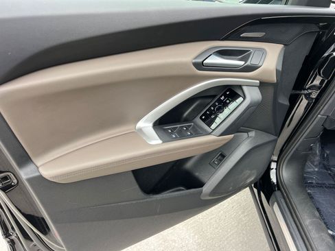 Certified 2025 Audi Q5 Prestige AWD/4WD image 10