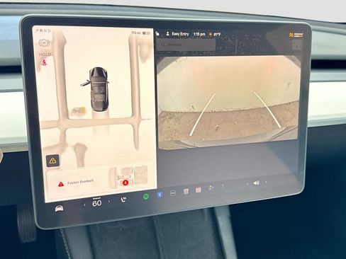 Used 2023 Tesla Model 3 Standard Range image 10