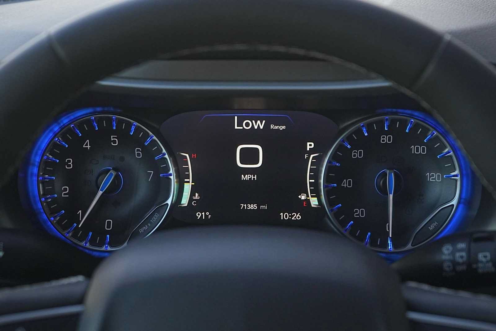 Used 2024 Chrysler Pacifica Touring-L FWD image 19
