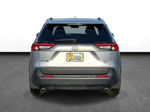 Used 2021 Toyota RAV4 XLE image 6