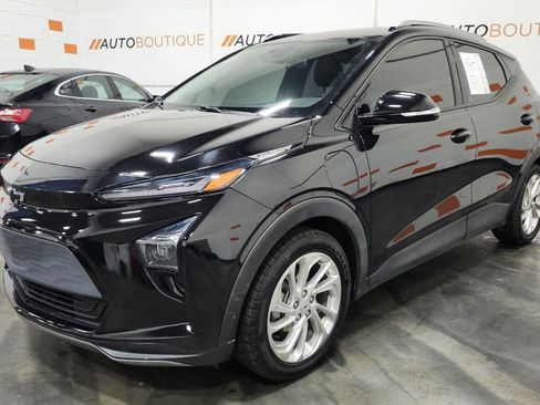 Used 2023 Chevrolet Bolt EUV LT w/ Driver Confidence Package image 11