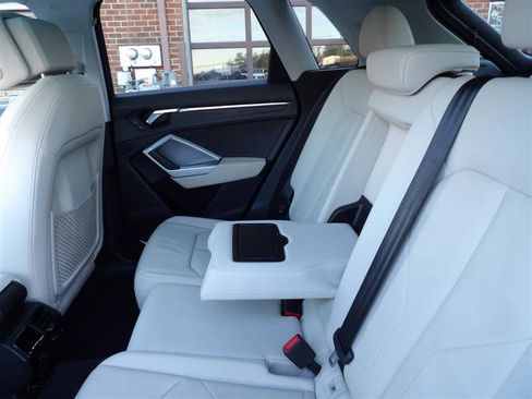 Used 2021 Audi Q3 2.0T Premium Plus w/ Premium Plus Package image 17