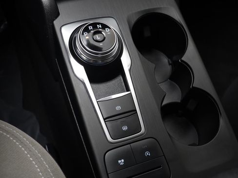 Used 2020 Ford Escape SE image 10