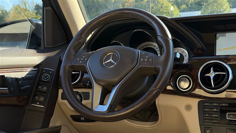 Used 2015 Mercedes-Benz GLK 350 4MATIC image 25