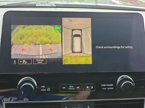 Used 2021 Nissan Armada Platinum w/ Captain's Chairs Package RWD image 21