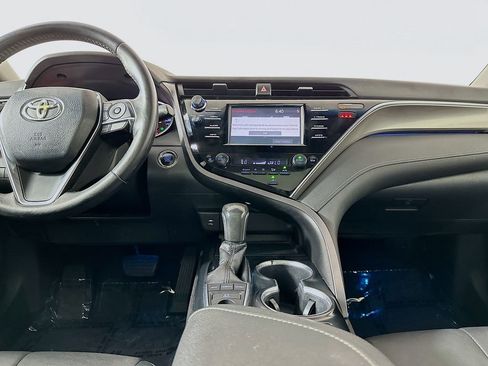 Used 2018 Toyota Camry XSE image 28