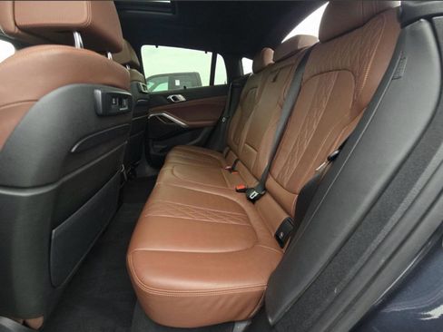 Used 2022 BMW X6 xDrive40i w/ Executive Package image 15