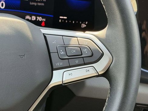 Used 2022 Volkswagen Taos SE w/ IQ.Drive SE Package image 18