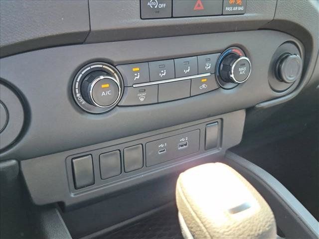 Used 2024 Nissan Frontier SV RWD image 10