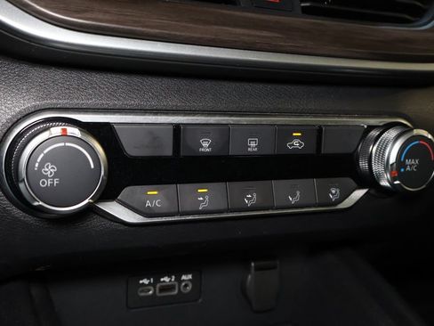 Used 2025 Nissan Altima 2.5 SV AWD/4WD image 29