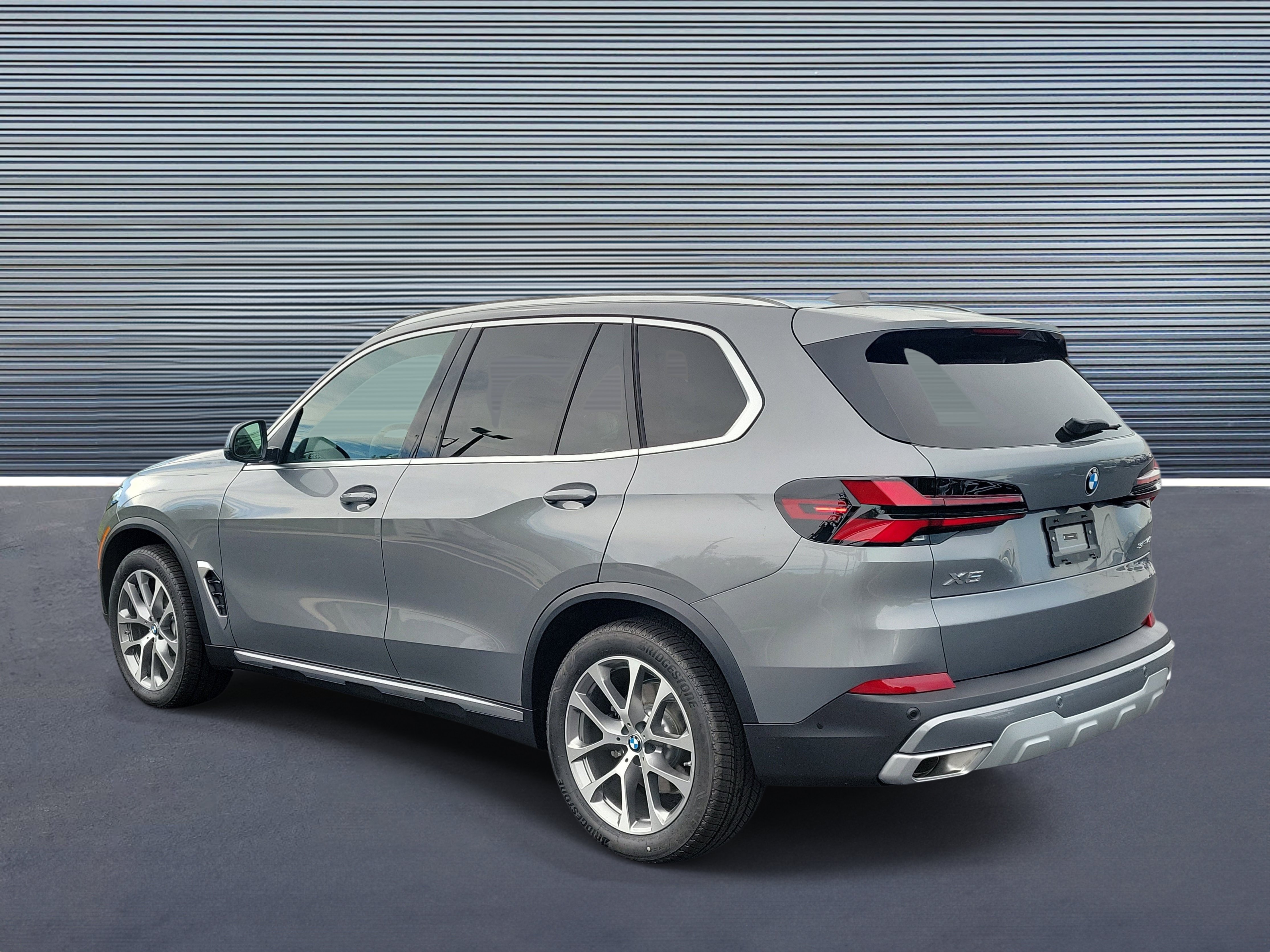 New 2026 BMW X5 sDrive40i w/ Climate Comfort Package RWD image 4