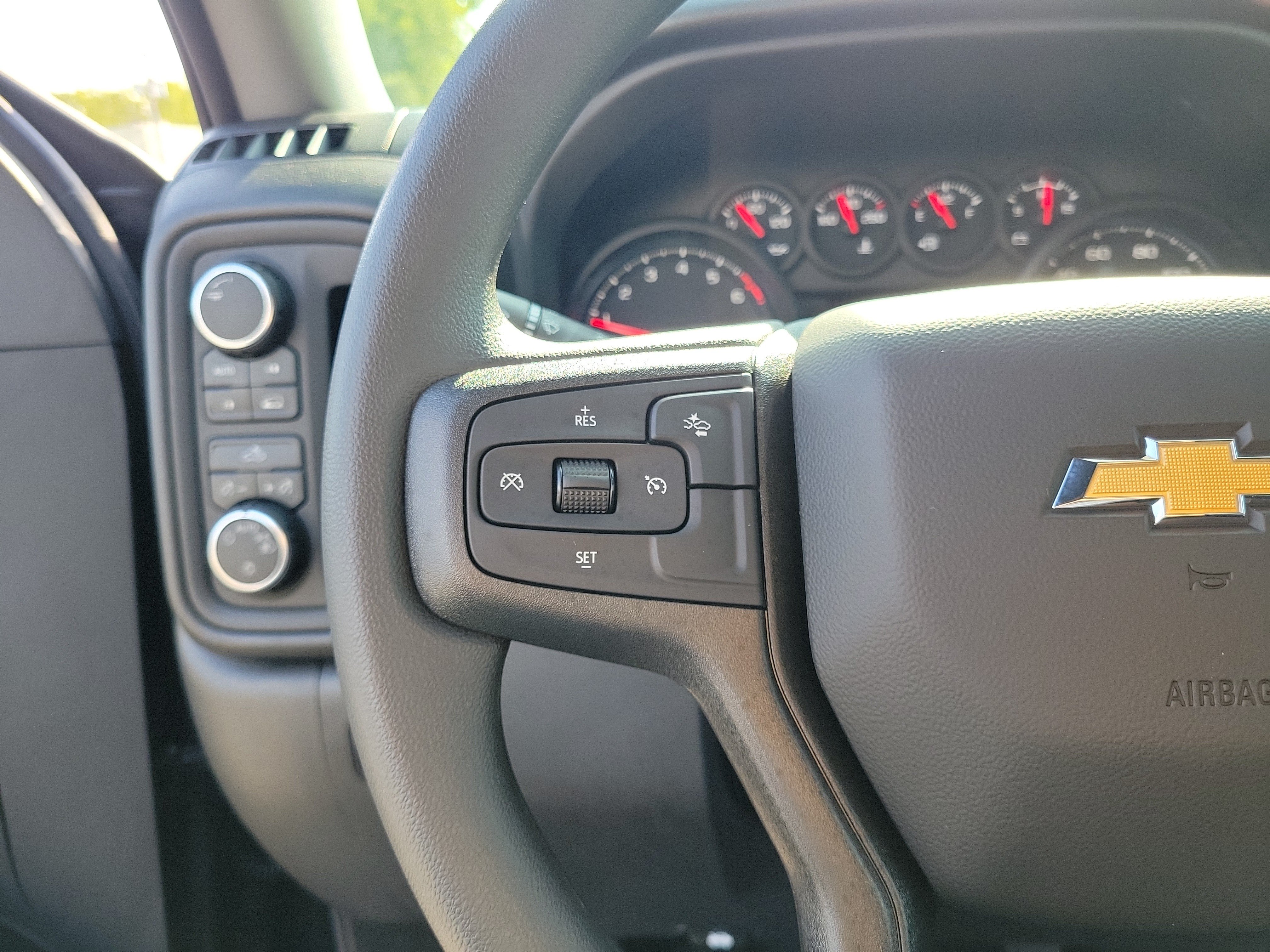 Used 2026 Chevrolet Silverado 1500 Custom AWD/4WD image 22