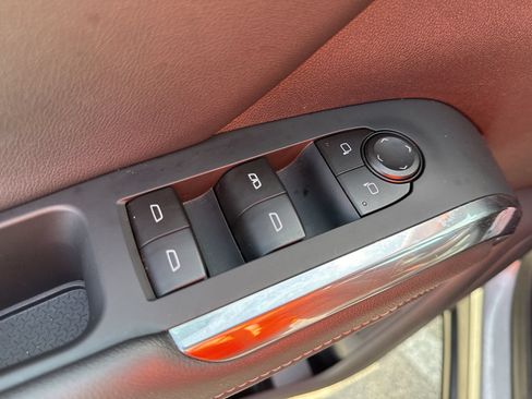 Used 2026 Chevrolet Traverse LT FWD image 15