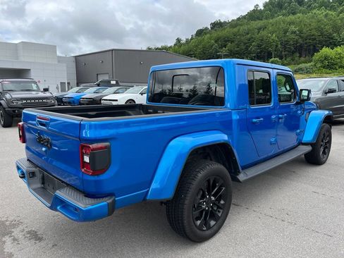Used 2022 Jeep Gladiator Overland AWD/4WD image 4