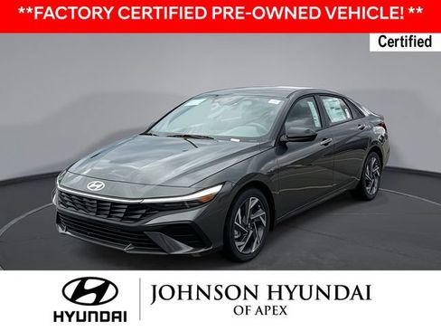 Used 2025 Hyundai Elantra Sport FWD image 1
