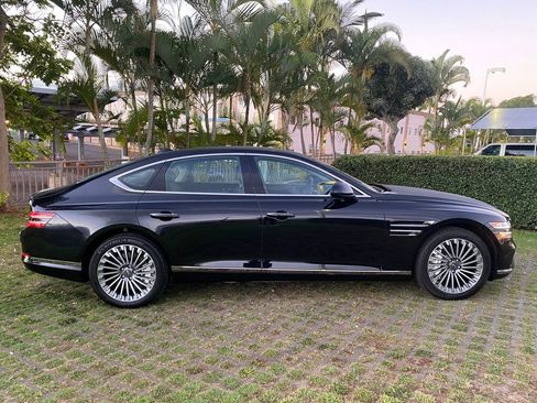 Used 2024 Genesis Electrified G80 Advanced image 8