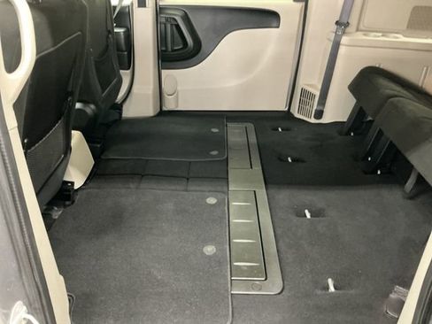 Used 2016 Dodge Grand Caravan SE w/ Quick Order Package 29E SE image 36