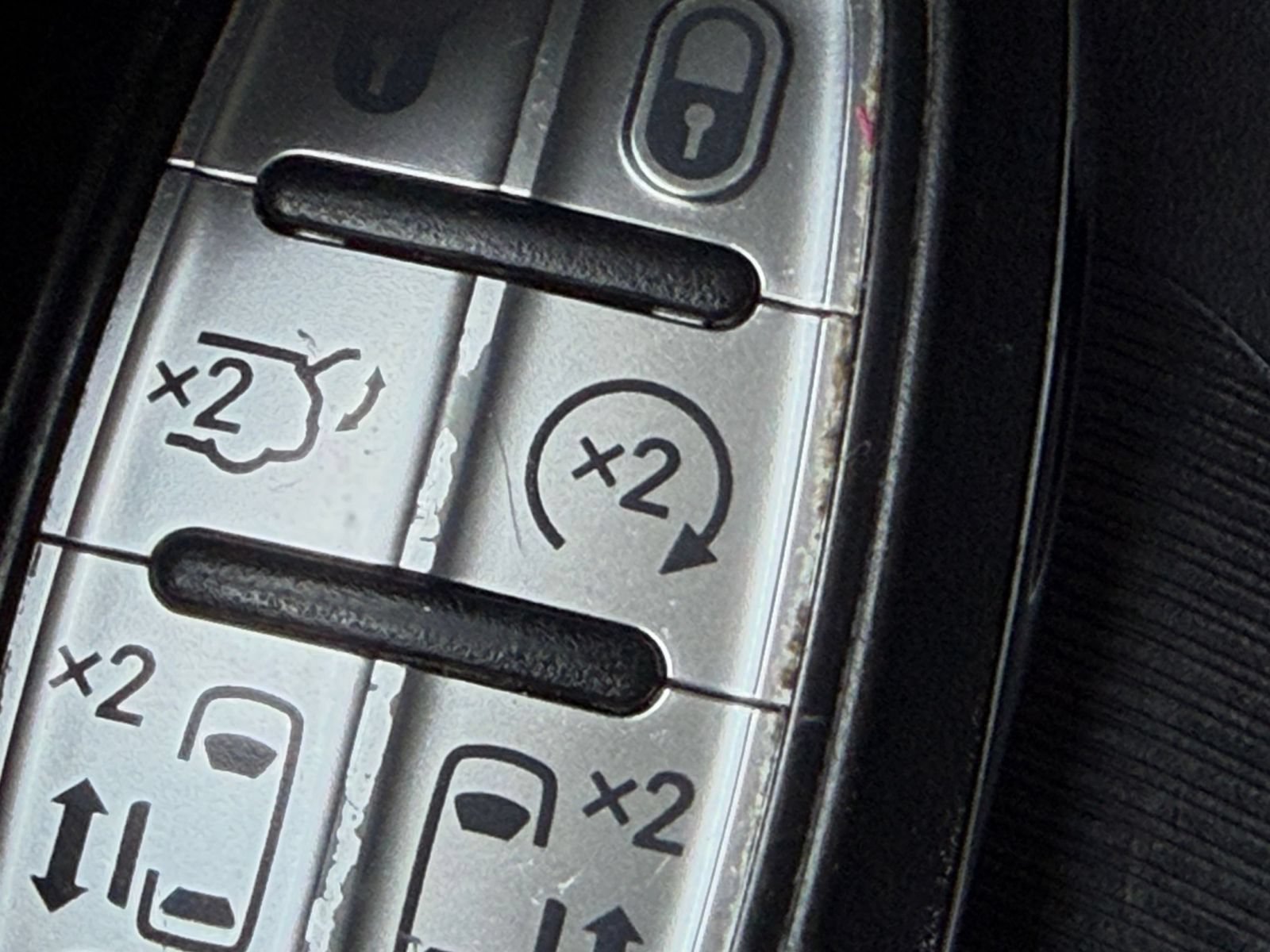 Used 2024 Chrysler Pacifica Touring-L FWD image 26