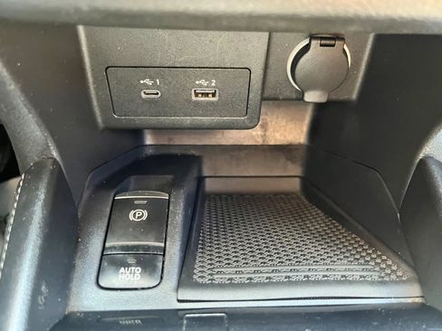 Used 2021 Nissan Kicks SV FWD image 27