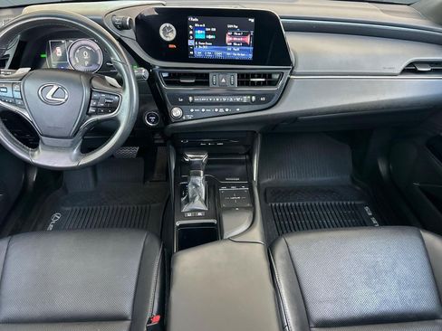 Used 2022 Lexus ES 300h w/ Accessory Package FWD image 25