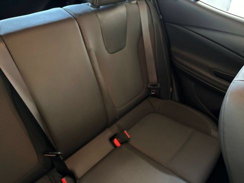 Used 2025 Buick Encore GX Preferred FWD image 32