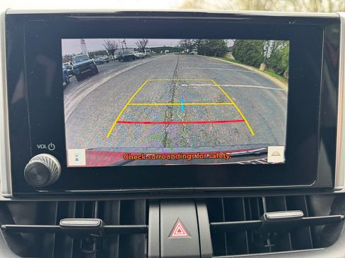 Used 2024 Toyota RAV4 XLE w/ Convenience Package image 24