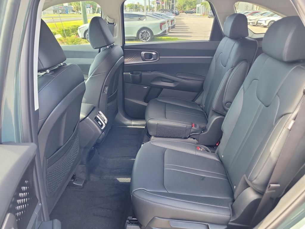 New 2026 Kia Sorento EX w/ EX Premium Package FWD image 16