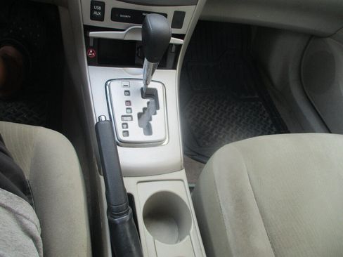 Used 2013 Toyota Corolla LE FWD image 36