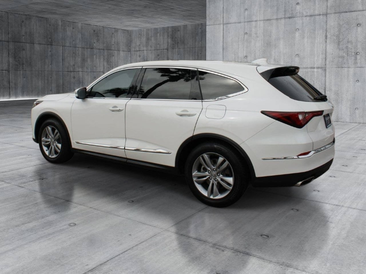 Used 2024 Acura MDX FWD image 3