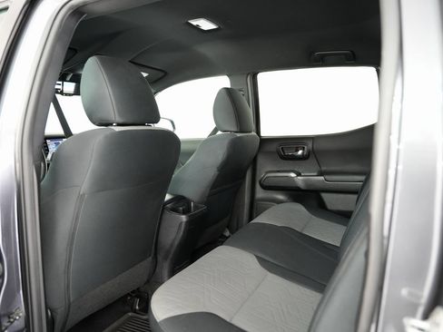 Used 2021 Toyota Tacoma TRD Sport image 39