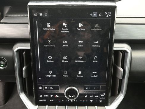 Used 2025 GMC Acadia Elevation image 14