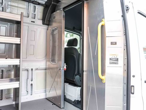 Used 2025 Mercedes-Benz Sprinter 2500 image 34