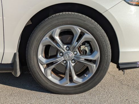 Used 2023 Honda Accord EX-L image 11