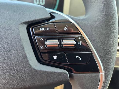 New 2026 Kia Niro LX FWD image 12