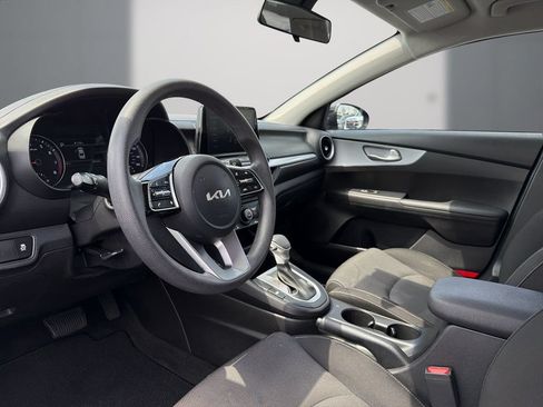 Used 2023 Kia Forte LXS w/ LXS Technology Package FWD image 12
