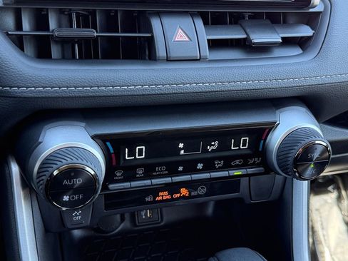 Used 2025 Toyota RAV4 XLE image 16