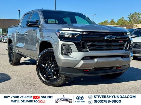 Used 2025 Chevrolet Colorado Z71 w/ Z71 Convenience Package 2 image 1