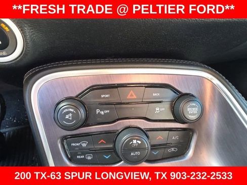 Used 2015 Dodge Challenger SXT w/ Driver Convenience Group image 13