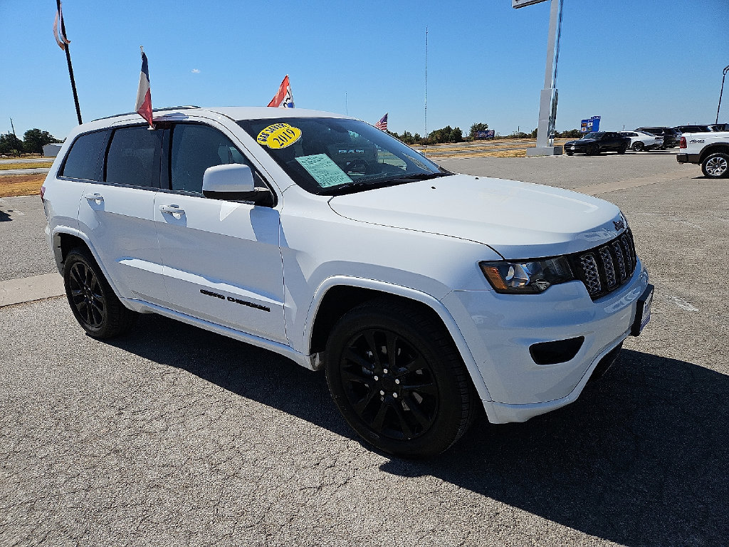 Used 2019 Jeep Grand Cherokee Altitude RWD image 10