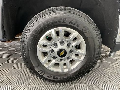 Used 2024 Chevrolet Silverado 2500 LT AWD/4WD image 21