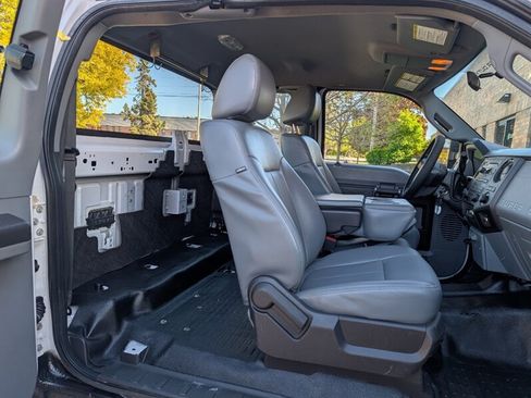 Used 2014 Ford F250 XL w/ Power Equipment Group AWD/4WD image 23
