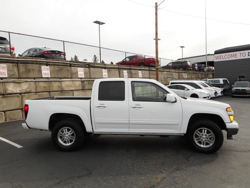 Used 2011 Chevrolet Colorado LT AWD/4WD image 2