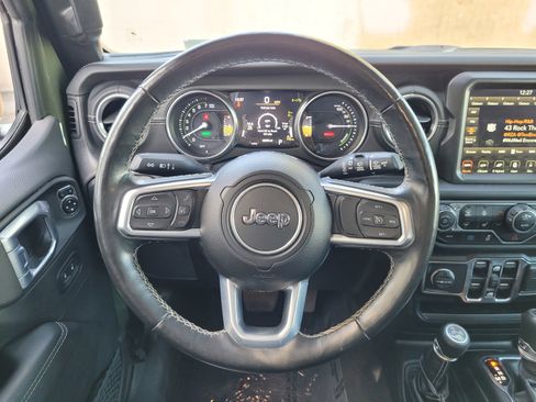 Used 2021 Jeep Wrangler Unlimited Sahara w/ Cold Weather Group image 16