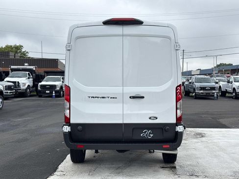 New 2026 Ford Transit 250 148 Medium Roof w/ Load Area Protection Package RWD image 4