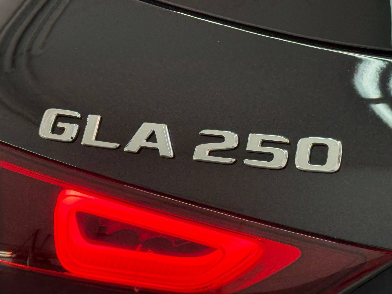 Certified 2021 Mercedes-Benz GLA 250 image 26