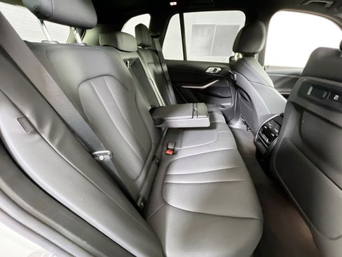 Used 2019 BMW X5 xDrive40i w/ Premium Package 2 AWD/4WD image 28