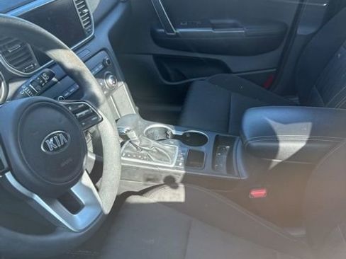 Used 2021 Kia Sportage LX AWD/4WD image 5