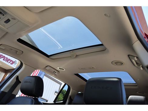 Used 2018 GMC Acadia Denali w/ LPO, Protection Package AWD/4WD image 21