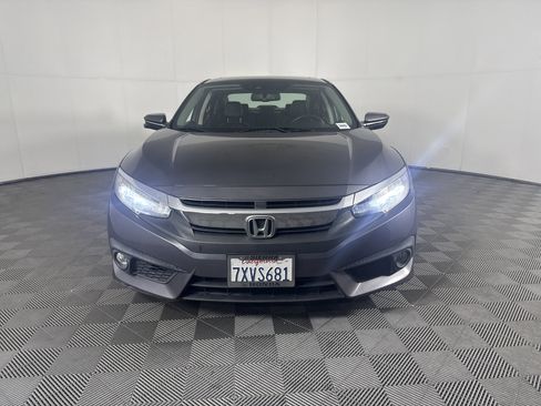 Used 2017 Honda Civic Touring image 9