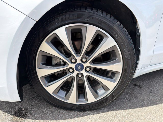 Used 2020 Ford Fusion SE AWD/4WD image 9